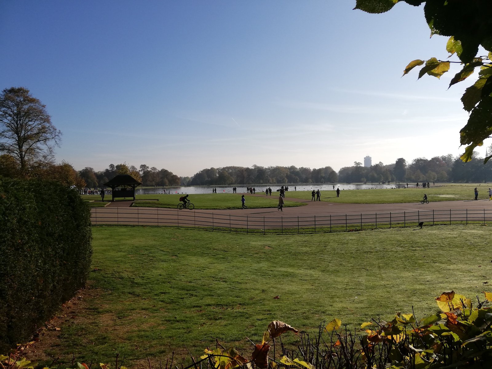 Kensington Gardens on a frosty October morning.